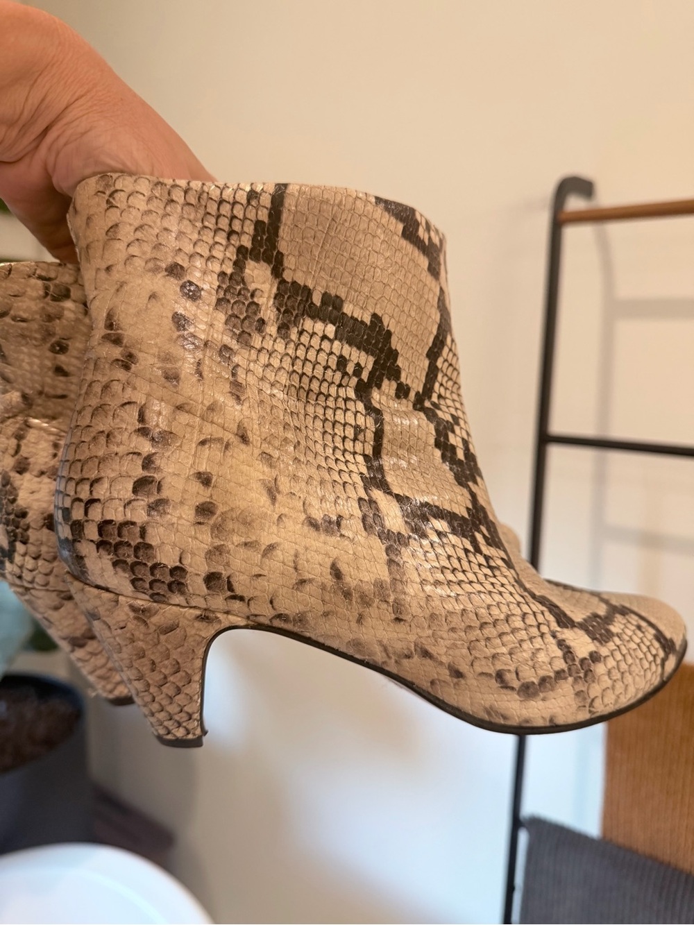 Anonymous Copenhagen hilly stiletto 50mm- python print leather booties